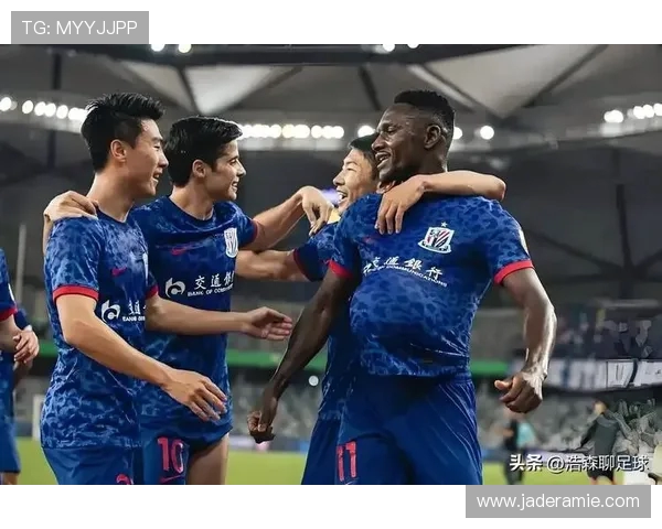 上海申花迎战强敌展现雄心 新赛季目标锁定冠军荣耀 上海申花迎战强敌展现雄心 新赛季目标锁定冠军荣耀