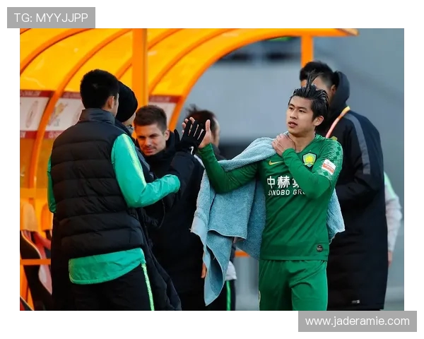 北京人和与鲁能泰山激战正酣谁能在中超赛场上笑到最后